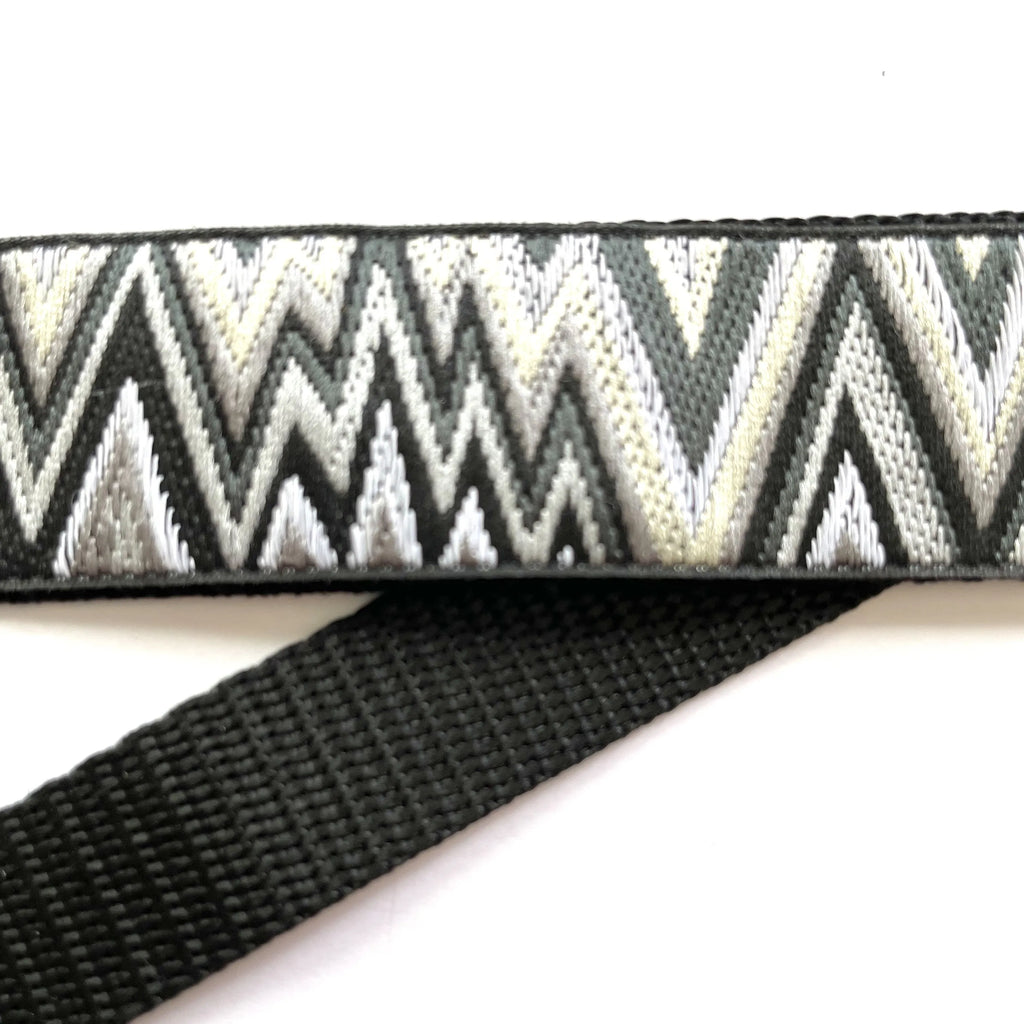 Hidden Prong Dog Training Collar Black with Peaks Design